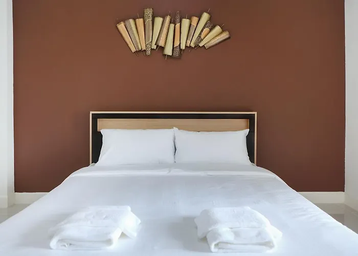 Aparthotel B32 3*