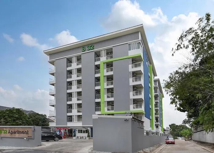 B32 Aparthotel 3*